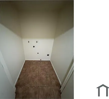 9004 S San Pedro St — Photo 5