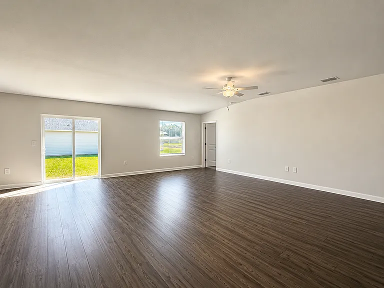 8283 SW 42nd Cir — Photo 7