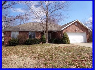 5694 S Fort Ave, Springfield, MO 65810