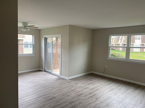 4th image of 82 Florence Tollgate Pl