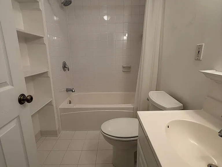 14611 Flower Hill Ct — Photo 24