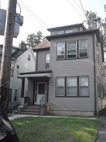 1st image of 192 Oxford St