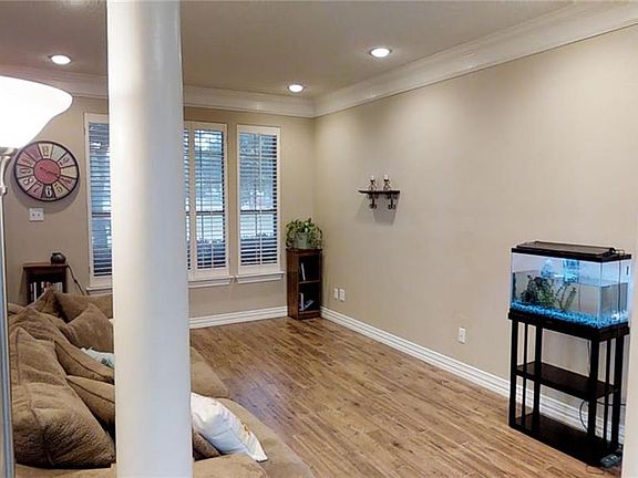 5th image of 3320 Heather Glen Dr