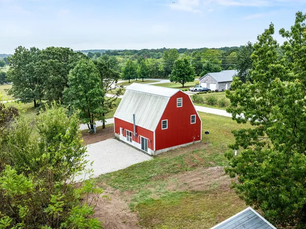 921 E 477th Road, Bolivar, MO 65613