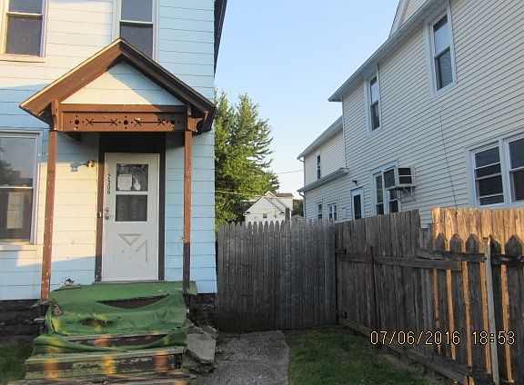 3rd image of 2506 7th Ave