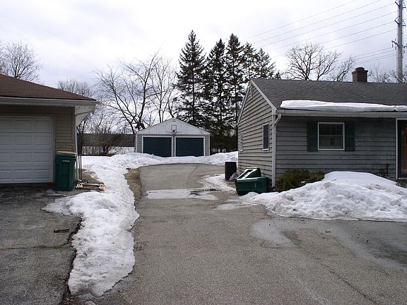 3rd image of 22371 W Terry Dr N