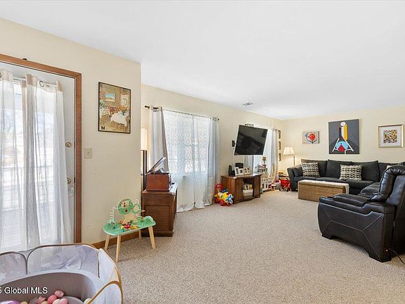 4th image of 1020 Western Avenue