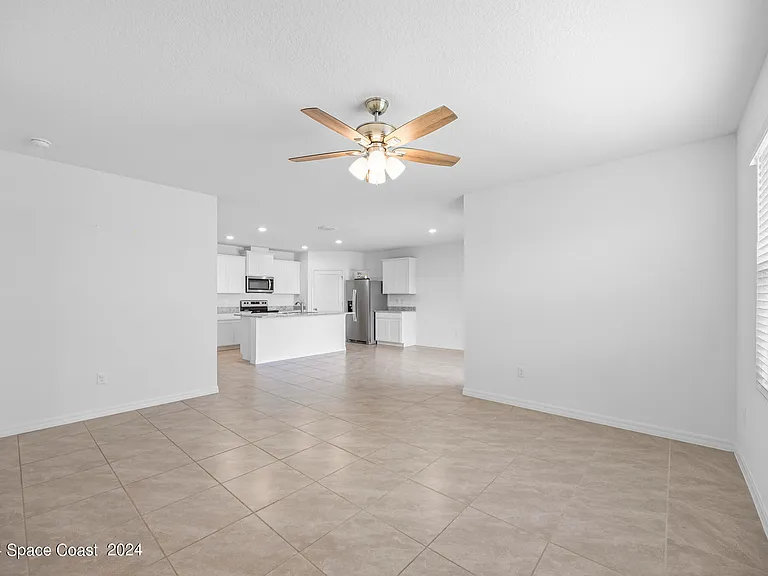 1253 Dunes Ave — Photo 5