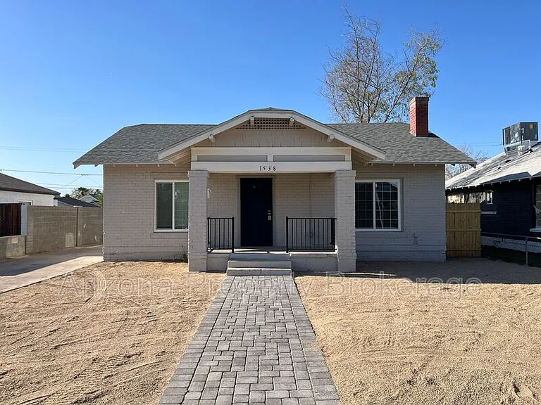 1538 E Pierce St #B — Photo 18