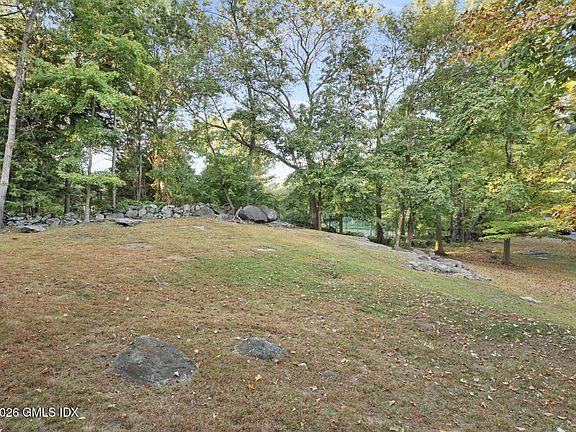 5th image of 35 Turner Dr