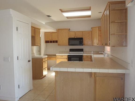 3rd image of 3630 Oro Grande Blvd