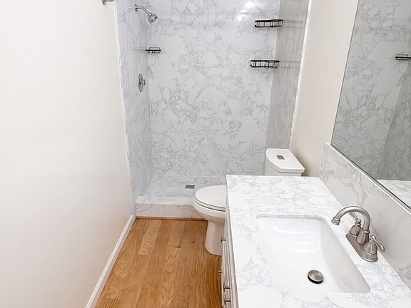 3rd image of 4353 Miranda Ave