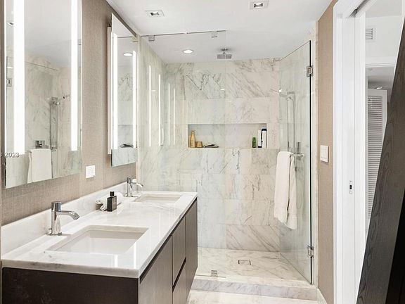 3rd image of 1451 Brickell Ave Unit 1701