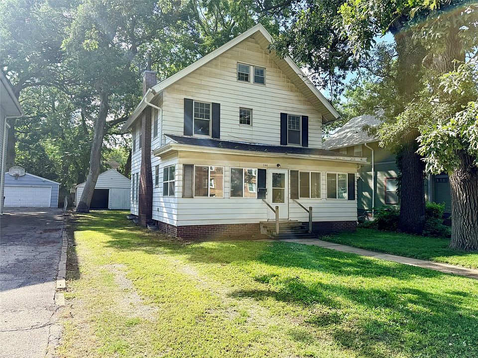 1st image of 1144 35th St