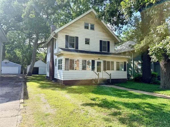 1144 35th St, Des Moines, IA 50311