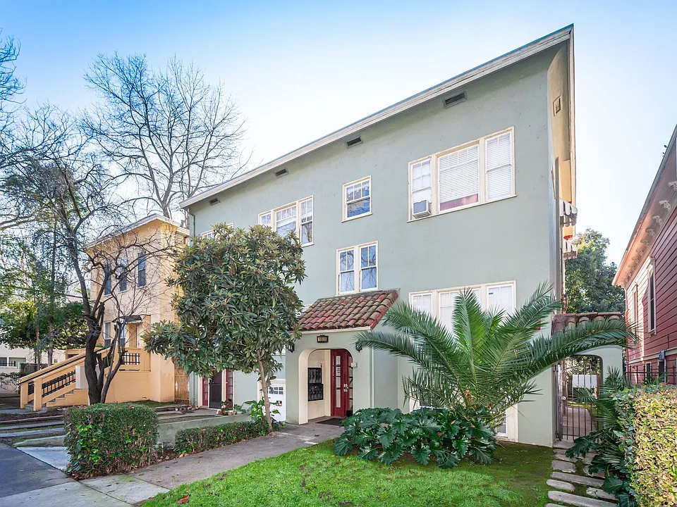 1808 P St