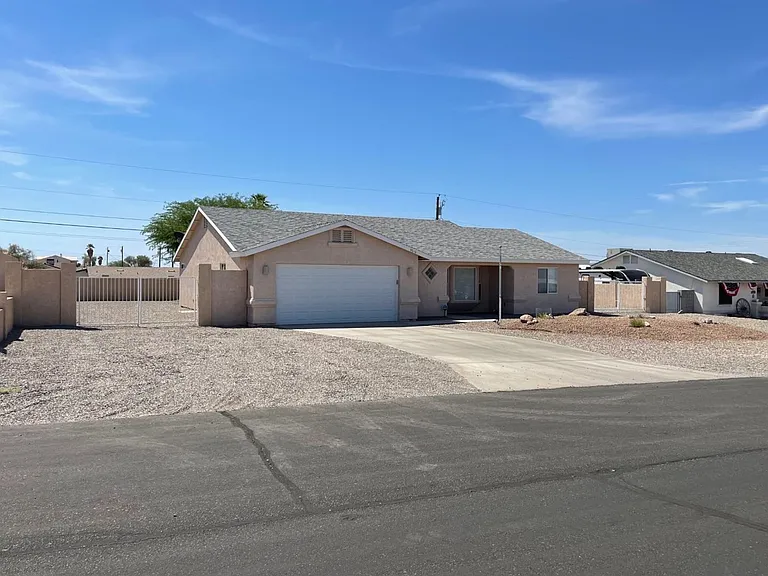 3610 Breakwater Dr — Photo 2