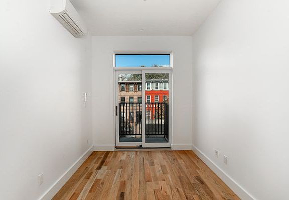 4th image of 188 Pulaski St #B2