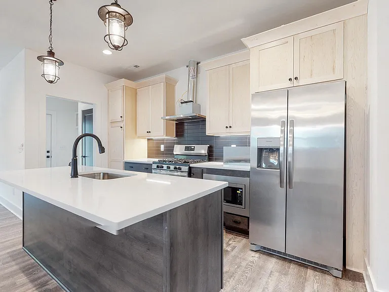 408 Farris Ave — Photo 4