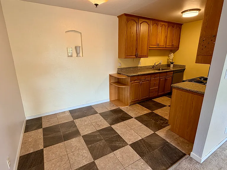 1481 Marchbanks Dr #3 — Photo 7