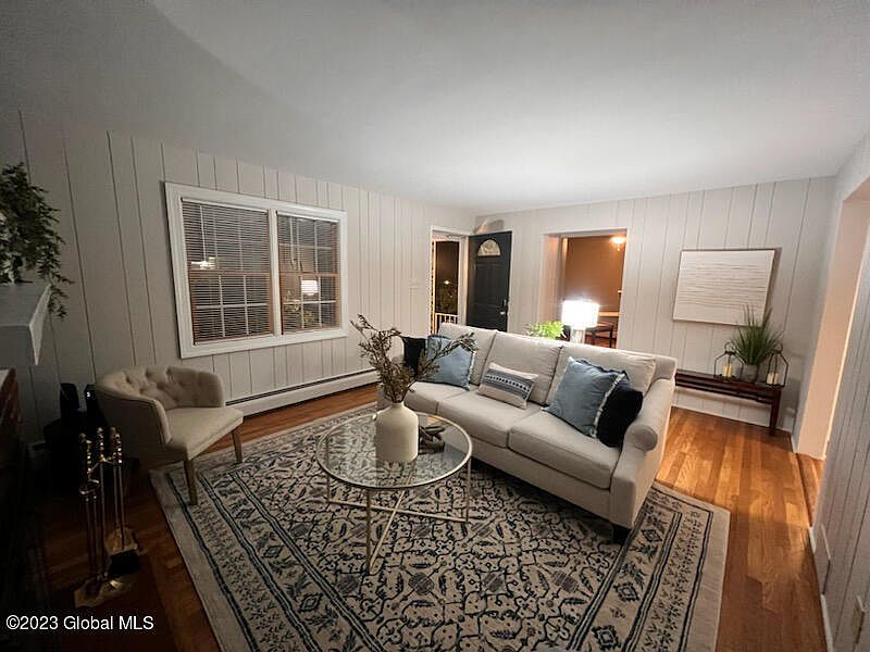 3rd image of 2025 Morrow Avenue