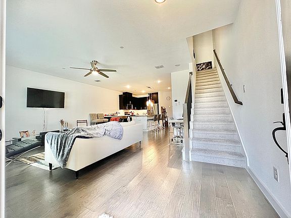 3rd image of 513 Wellborn Dr