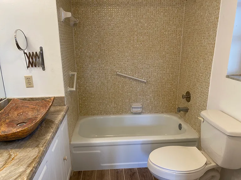 2571 Aragon Blvd #122 — Photo 15