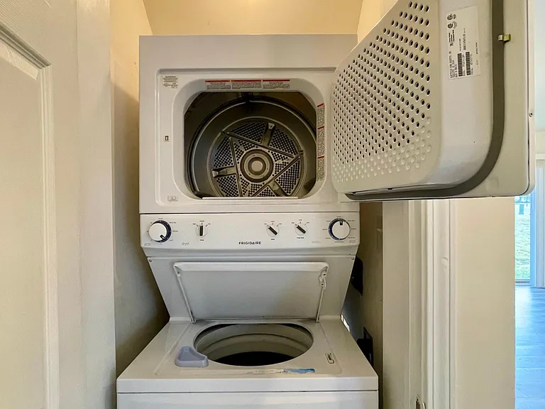 116 Commerce Dr — Photo 10