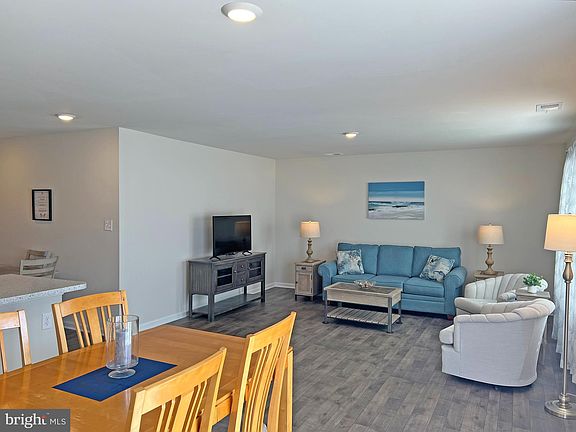 4th image of 24021 Zephyr Ct