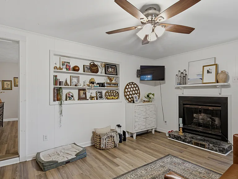 2136 Rock Ave — Photo 9