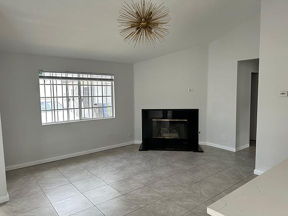 3rd image of 3132 W 134th Pl