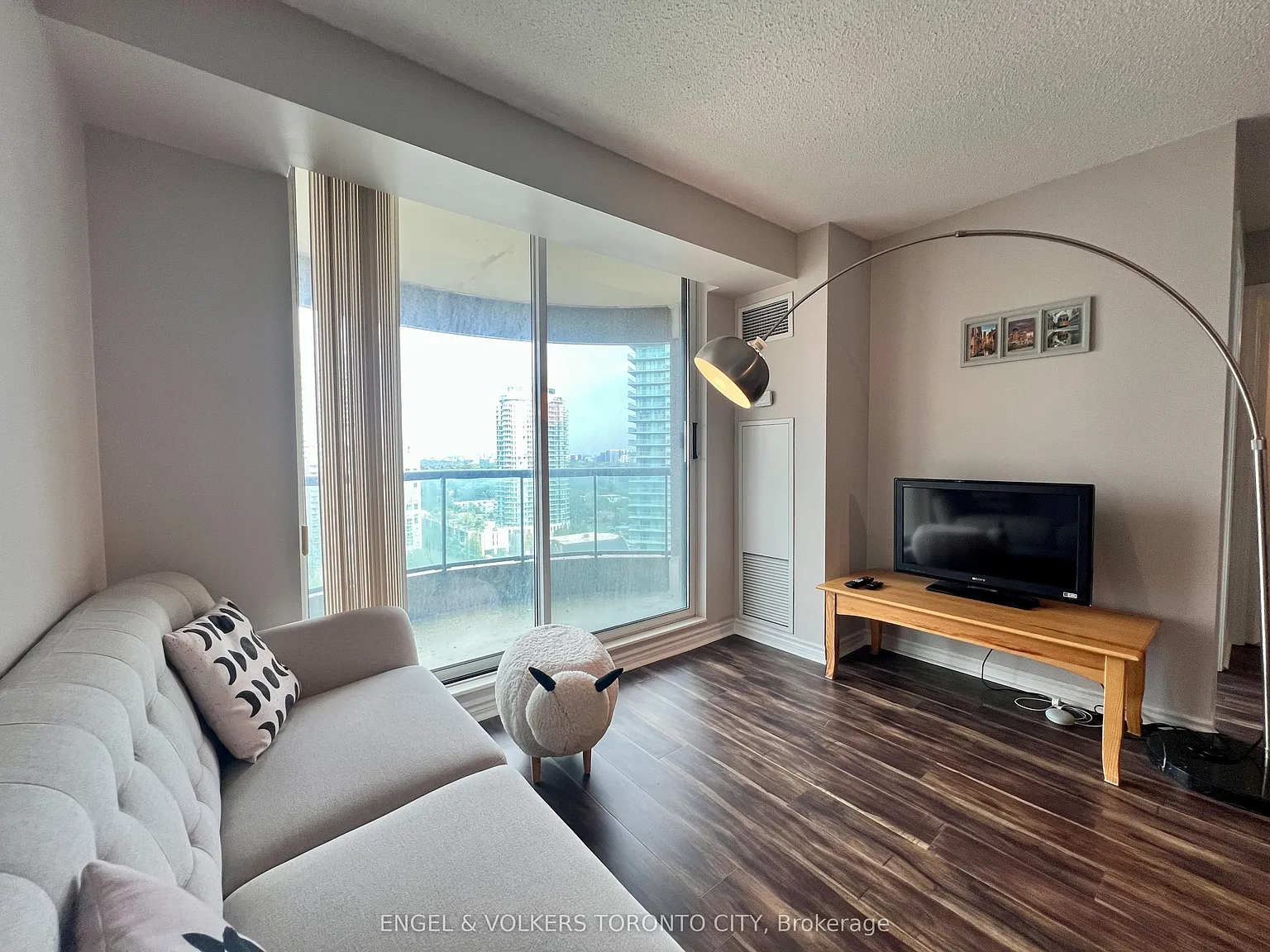 Sonata — Photo 1
