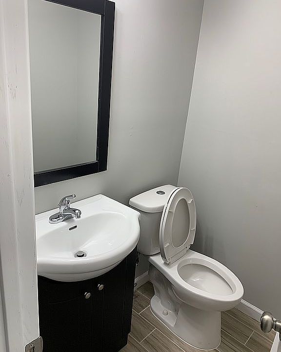 1st image of 5144 S 126th Plz