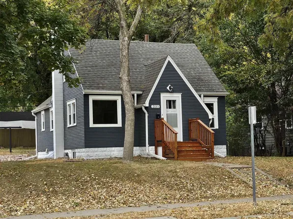 2033 S Grange Ave, Sioux Falls, SD 57105