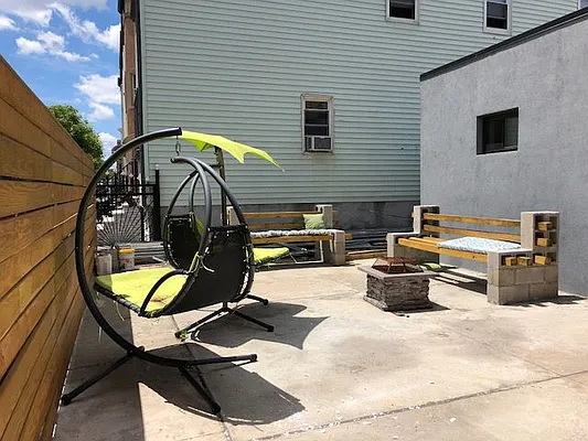 Rented by Lang Realty LLC | media 23