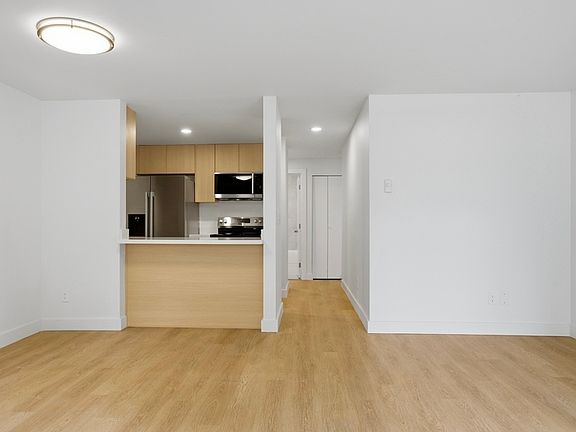 5th image of 10732 Stone Ave N #2