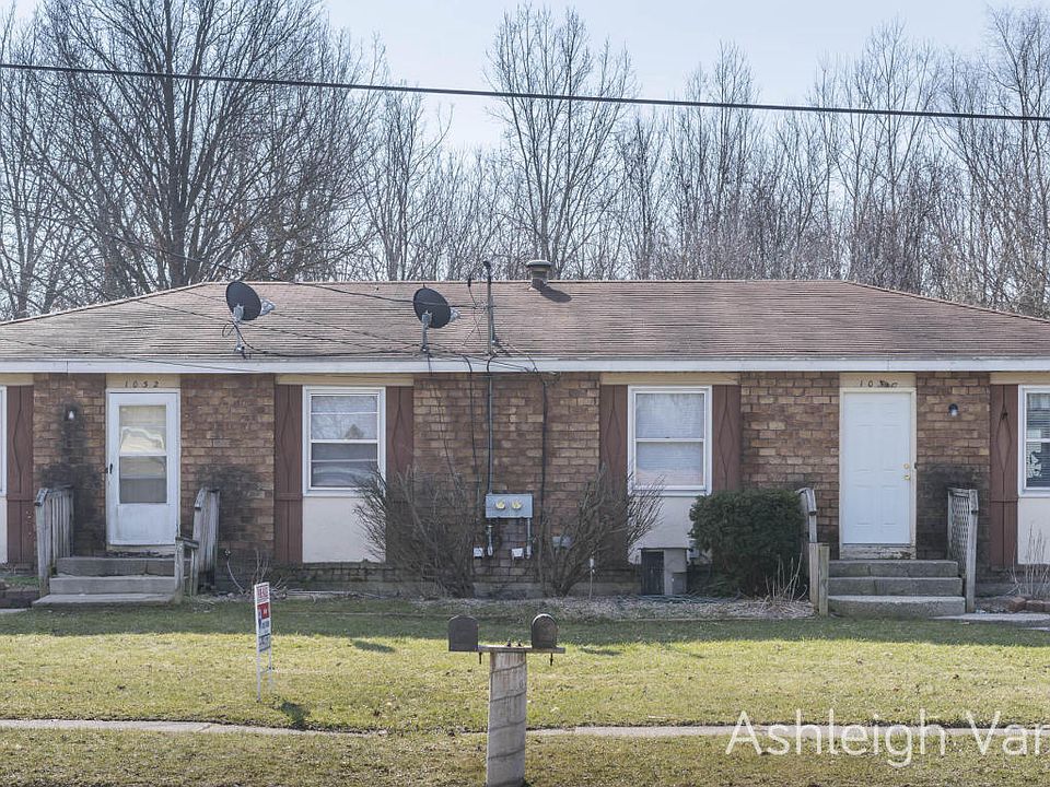 1st image of 1030 33rd St SE