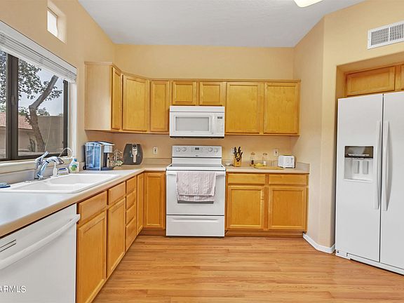 2nd image of 1351 N Pleasant Dr Unit 1115
