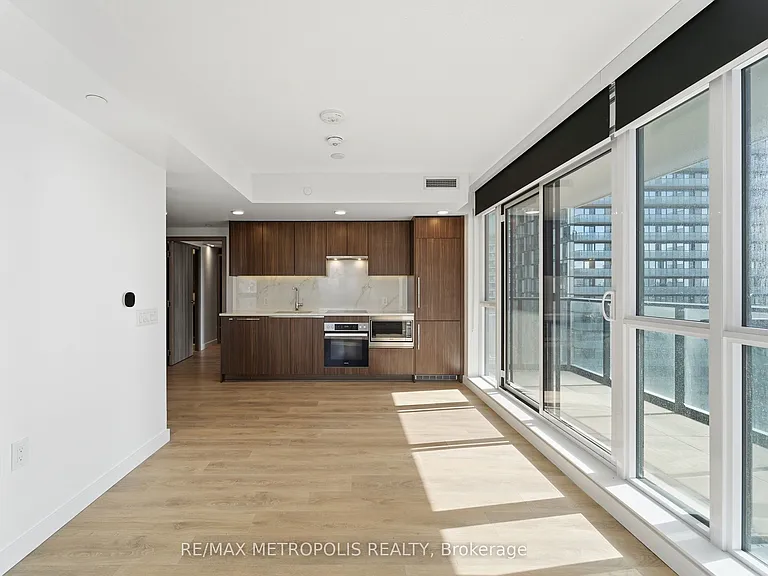 38 Widmer St #2711 — Photo 4