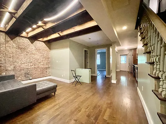 Rented by ERNY LLC | media 14