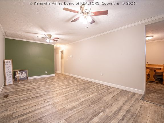 5th image of 1008 Kanawha St