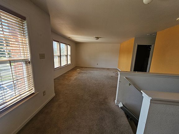 Upstairs Sitting Area/Bonus Room