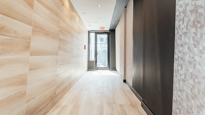 Rented by Nooklyn NYC LLC | media 18