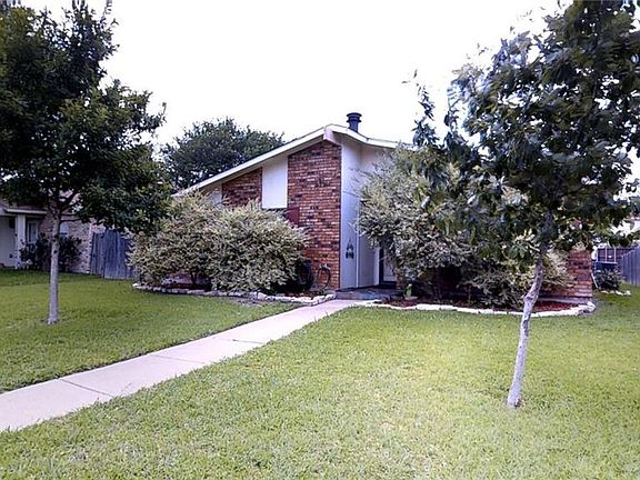 3rd image of 1533 Meandering Way