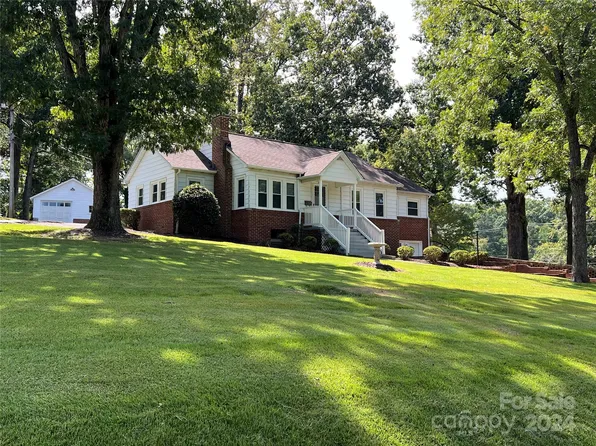 112 Linwood Dr, Albemarle, NC 28001