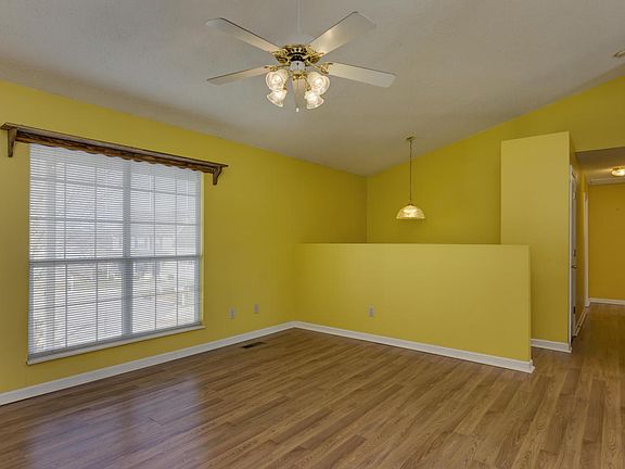 2nd image of 1408 Windgrove Ln