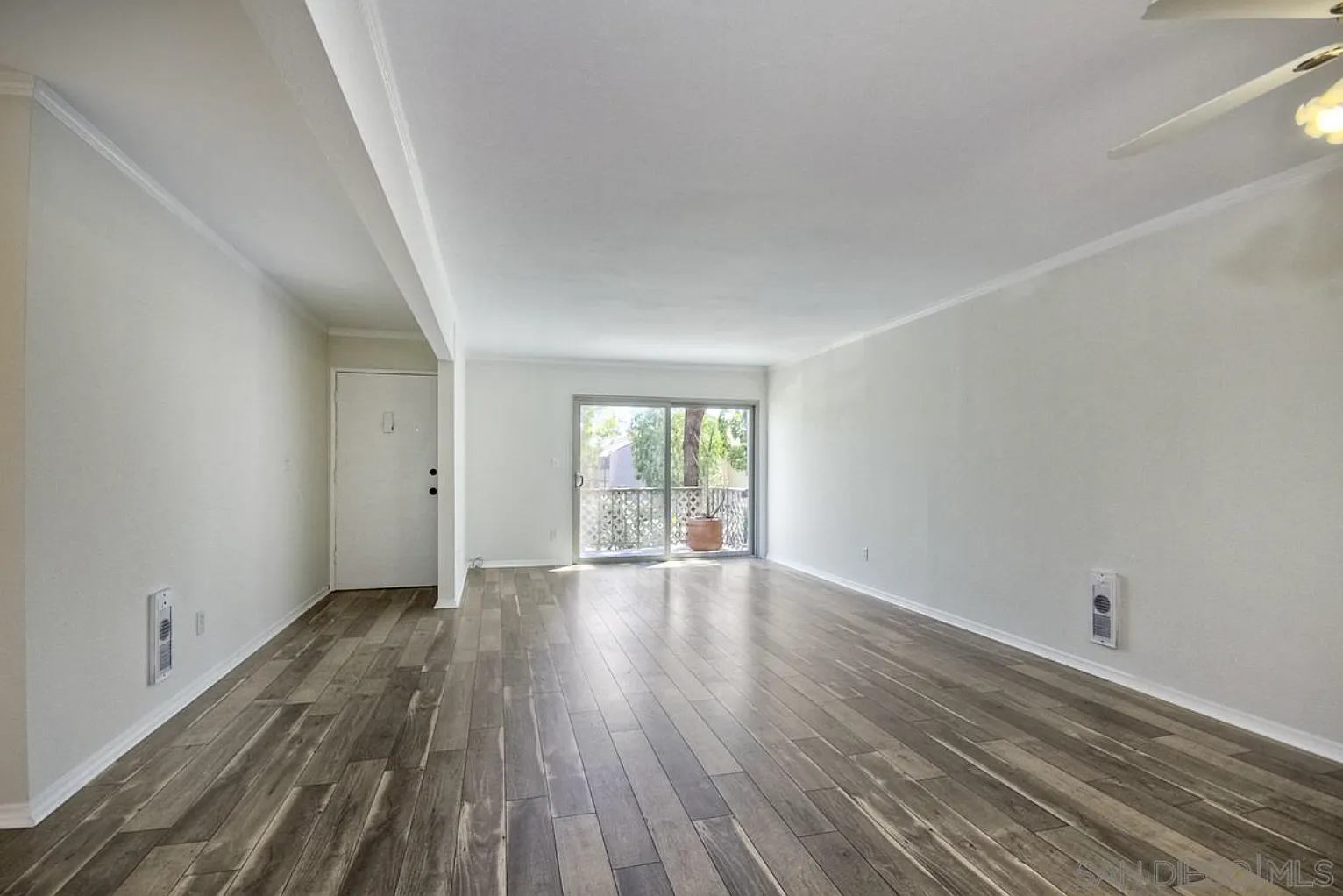 2 bed, 1084 sqft, $3,000 — Photo 3