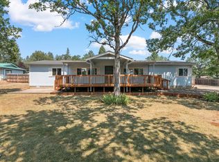 295 Walnut Ln, Shady cove, OR