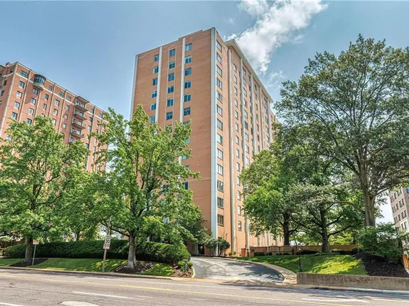 900 S Hanley Rd APT 4A, Saint Louis, MO 63105