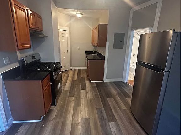 2nd image of 98 Woodledge St #1